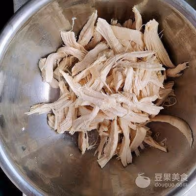 雞胸肉拌油麥菜的做法