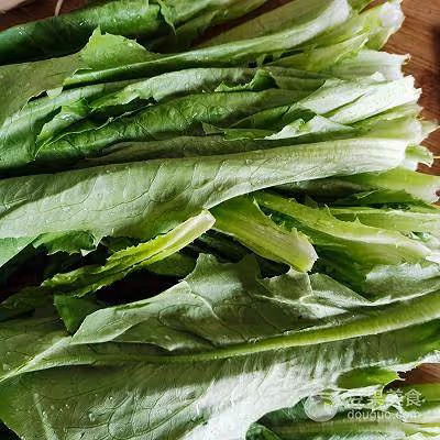 雞胸肉拌油麥菜的做法