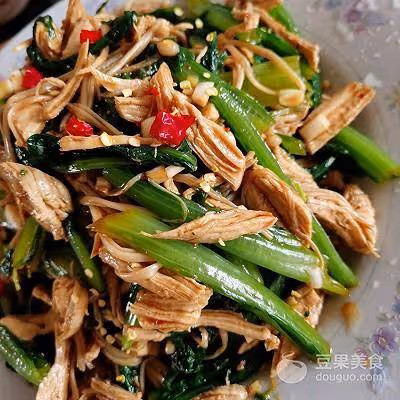 雞胸肉拌油麥菜的做法