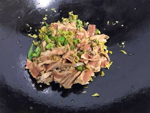 香辣美味開胃菜，營養健康雪菜豬心，下飯又健康
