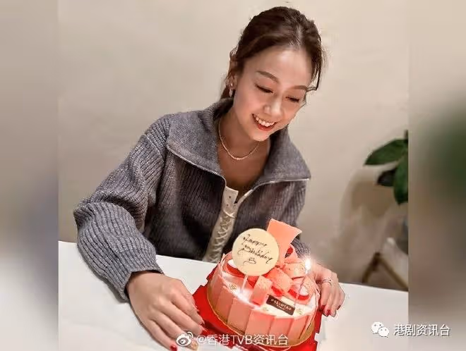 陳豪家中擺「桃花樹」行大運!黃心穎生日出動全家總動員