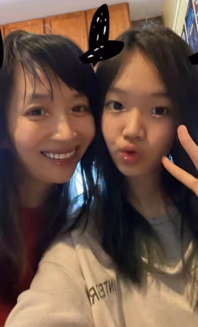 主持人王芳美國過年!提大包小包模樣樸素,送女兒海外讀書笑開懷
