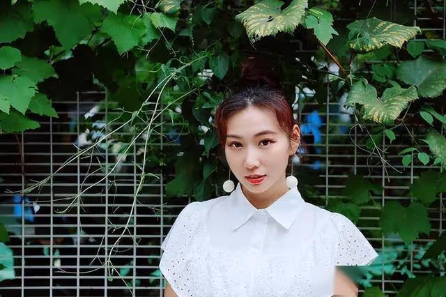 成功翻身住大屋!香港宅男女神大曬複式豪宅,其丈夫曾傳失業破產