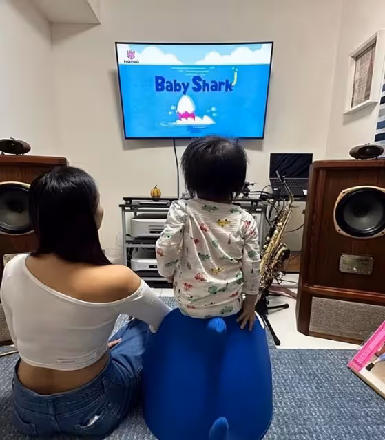 成功翻身住大屋!香港宅男女神大曬複式豪宅,其丈夫曾傳失業破產
