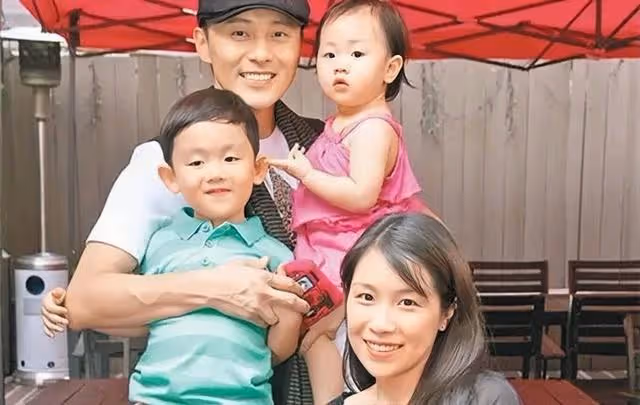 TVB凍齡男神返港團年!因普通話太差放棄帶貨,與家人將移居內地