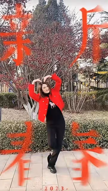 洪欣兒子獨自回港過年!與蔡少芬陳法蓉聚會,高大帥氣像莫少聰