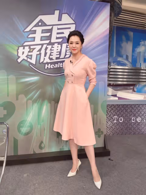 過年照顧癌父!51歲張鳳書「消失演藝圈近10年」親吐背後煎熬 淚曝爸「心肺低下險出事」最新病況曝光