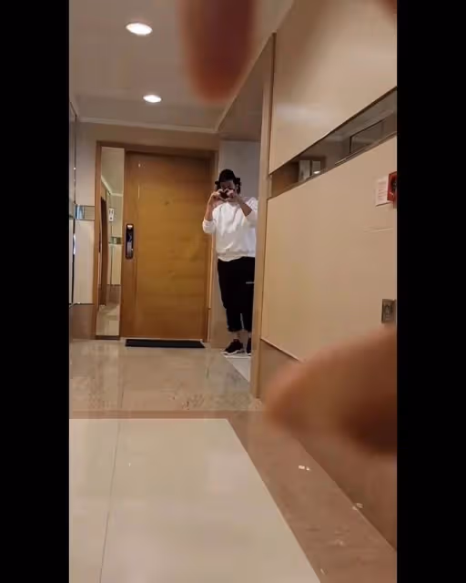可愛!前港姐冠軍小女兒剪齊劉海散發小淑女氣質,被贊是明日之星