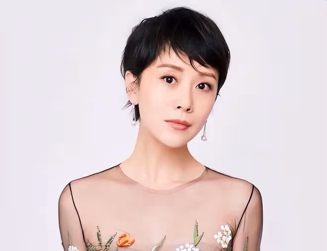 明星看似光鮮亮麗,在失去美顏濾鏡後,其實也跟普通人相差無幾