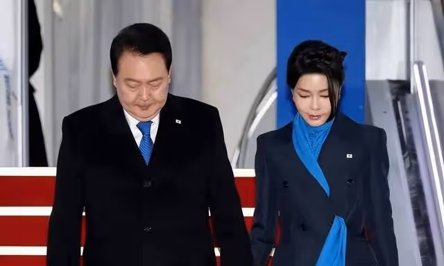 韓國總統夫人又被噴?走紅毯搶老公風頭,拍照風格模仿女明星