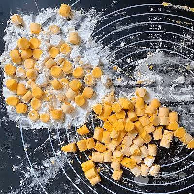 燒仙草芋圓水果撈
