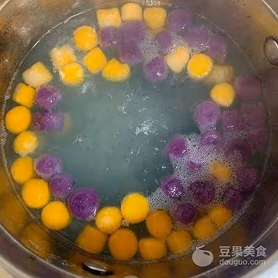 燒仙草芋圓水果撈