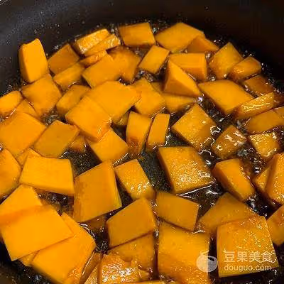 洋蔥南瓜西紅柿雞蛋炒米飯