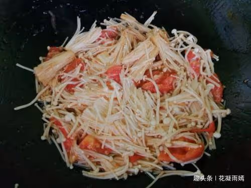 最近孩子上網課用眼多，多給孩子吃此菜，保護視力對眼睛好
