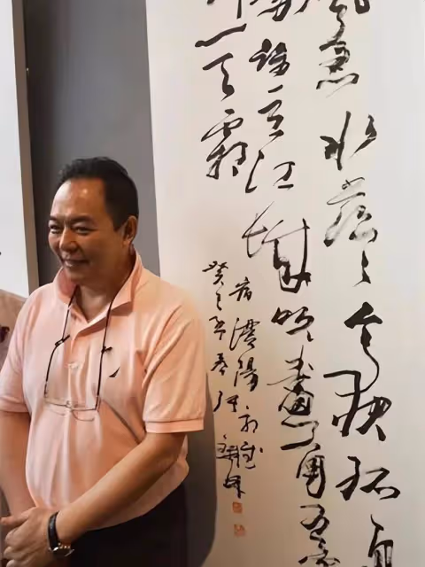 專家評張鐵林書法：只是名人的字算不上書法，他說書法是褻瀆書法