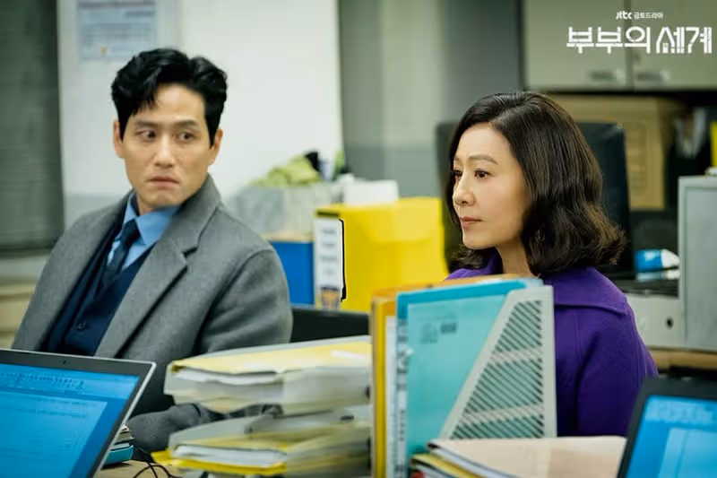 中年喪夫,52歲張阿姨網戀小30歲男友堅持登記結婚,親友全反對孰料第2個月就後悔了