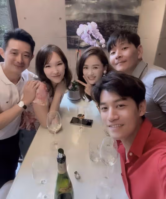陳喬恩到馬來西亞過年見公婆,迅速融入老公朋友圈,顏值遠超素人