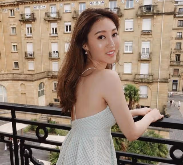 TVB前知名港姐曬出浴美照!與大40歲富商閃婚閃離,獲3億贍養費