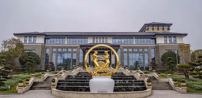這才是白酒領域的龍頭城市,就連市裡的一個區都有許多知名大酒莊
