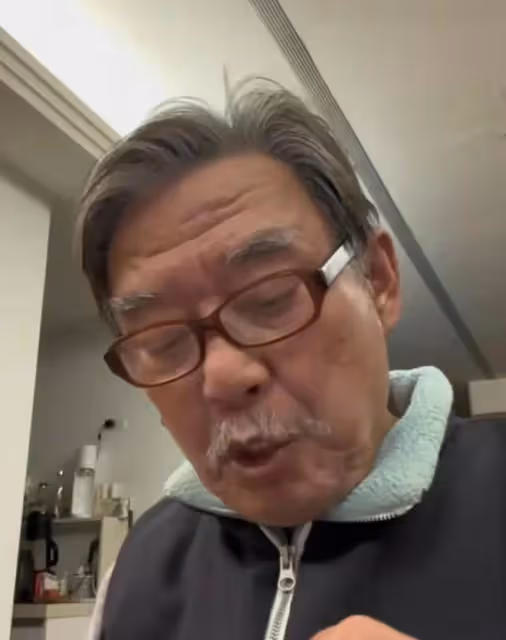 李立群:昨天才吃上年夜飯,全家拍照的時候,兩個兒子態度很傲慢