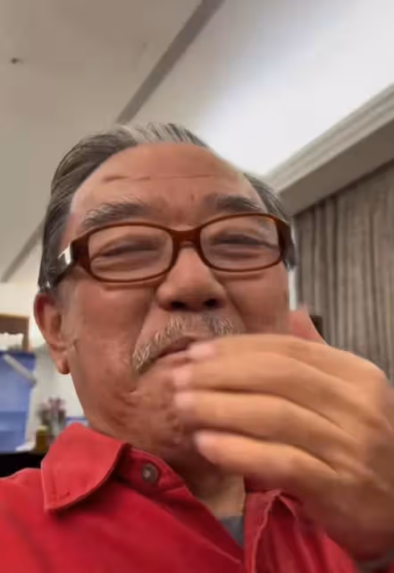 李立群：昨天才吃上年夜飯，全家拍照的時候，兩個兒子態度很傲慢