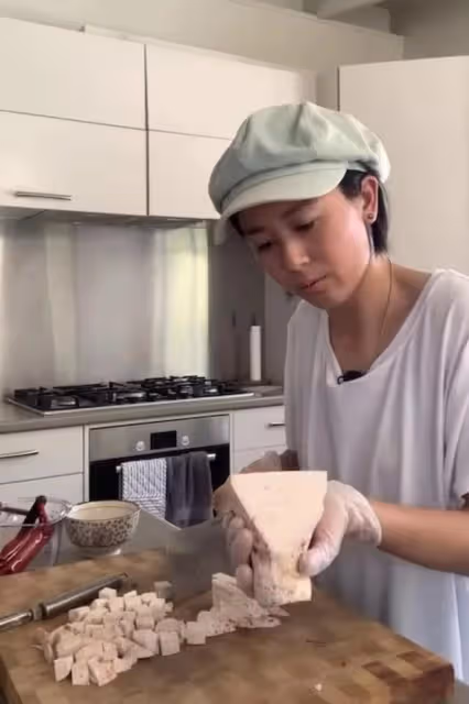 愜意！香港知名童星移居紐西蘭首過農曆新年，單親媽媽獨自帶倆娃