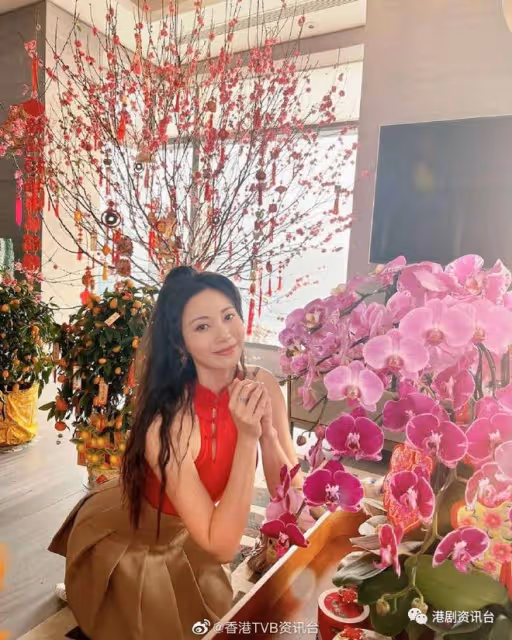 35歲朱晨麗緊身背心大派福利!身材fit爆新春造型瞬間回春18歲