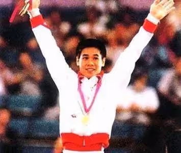 李寧:60歲頭髮花白像80歲,新年在中國香港豪宅請20多位明星聚會