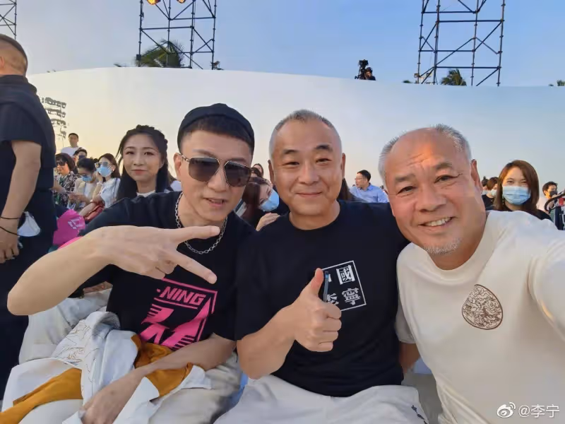 李寧:60歲頭髮花白像80歲,新年在中國香港豪宅請20多位明星聚會