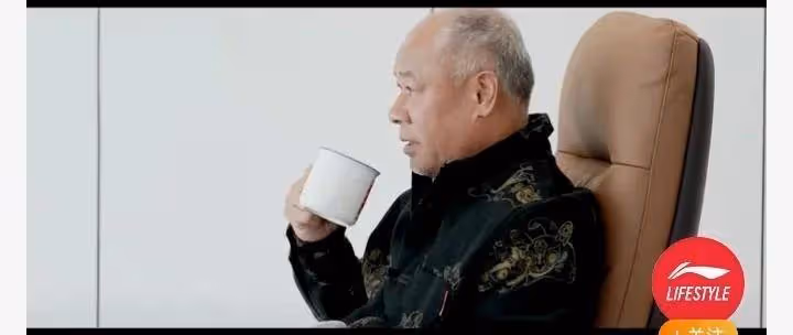 李寧:60歲頭髮花白像80歲,新年在中國香港豪宅請20多位明星聚會