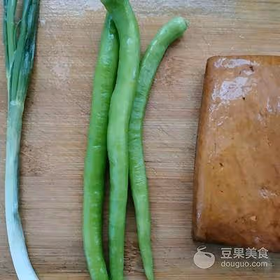 豆乾炒肉,超下飯的哦~