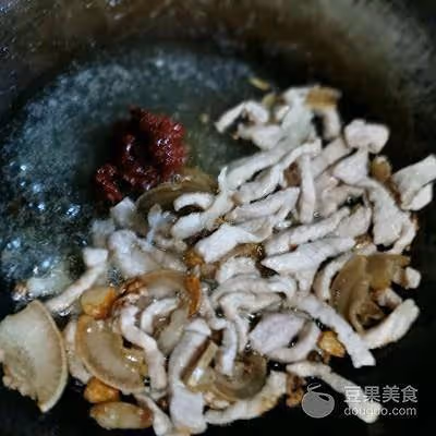 豆乾炒肉,超下飯的哦~