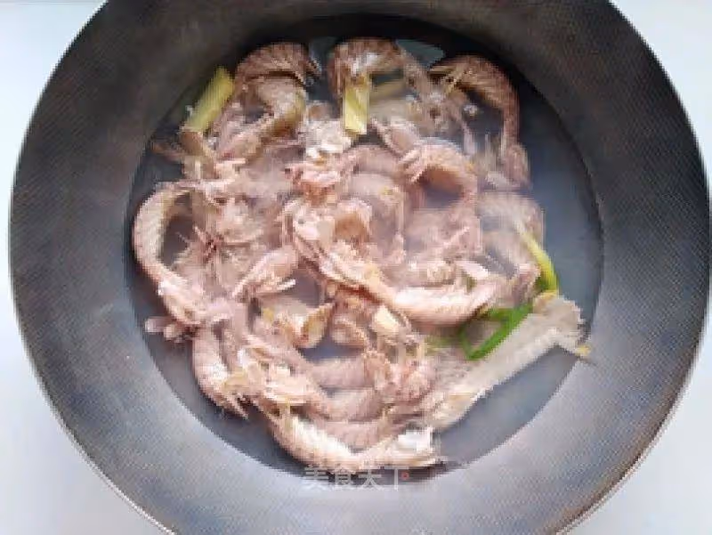 美食分享:皮皮蝦肥美的季節,鮮甜味美,大家千萬不要錯過