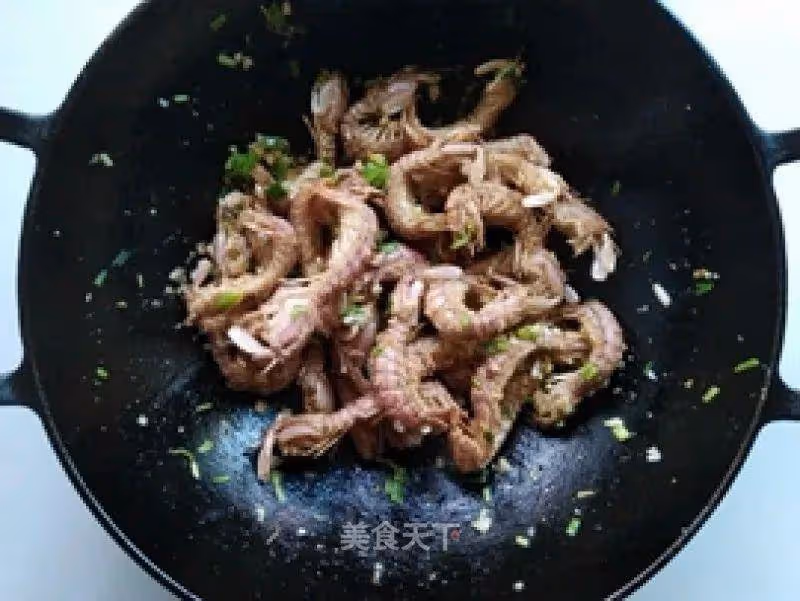 美食分享：皮皮蝦肥美的季節，鮮甜味美，大家千萬不要錯過