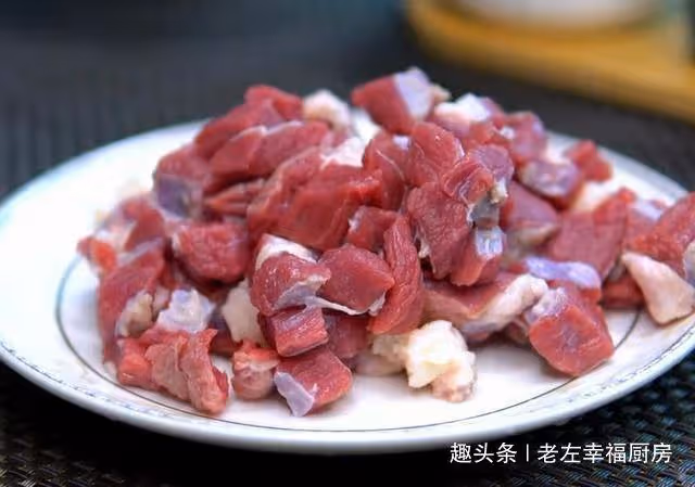 家裡有孩子要多做這道湯,鮮香營養,湯汁醇香濃厚,有助孩子長個