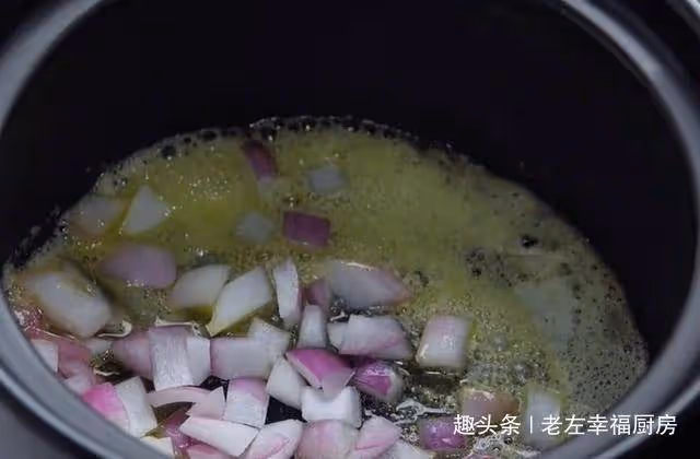 家裡有孩子要多做這道湯,鮮香營養,湯汁醇香濃厚,有助孩子長個