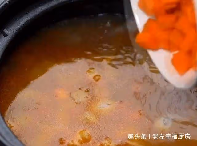 家裡有孩子要多做這道湯,鮮香營養,湯汁醇香濃厚,有助孩子長個