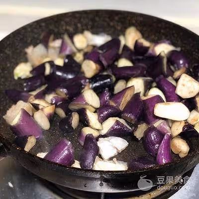 少油版鹹魚茄子煲