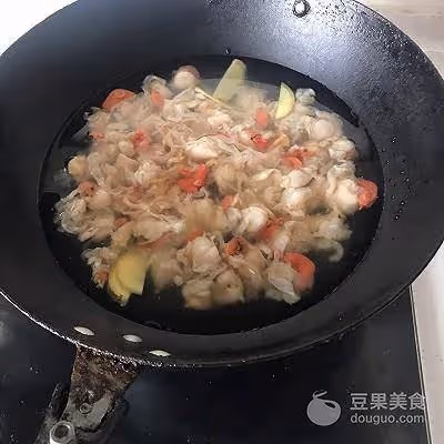 家常小炒扇貝丁的做法