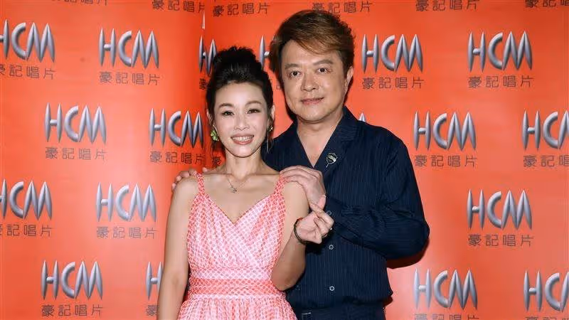 出10次車禍,45歲女星遭斷言生來要做鬼新娘,經過廟宇七爺突降駕護航,她淚曝:要收我當女兒
