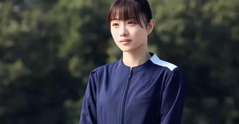 「我給女兒算過卦，是開奔馳坐寶馬的命」退婚3年，再見面我笑掉牙