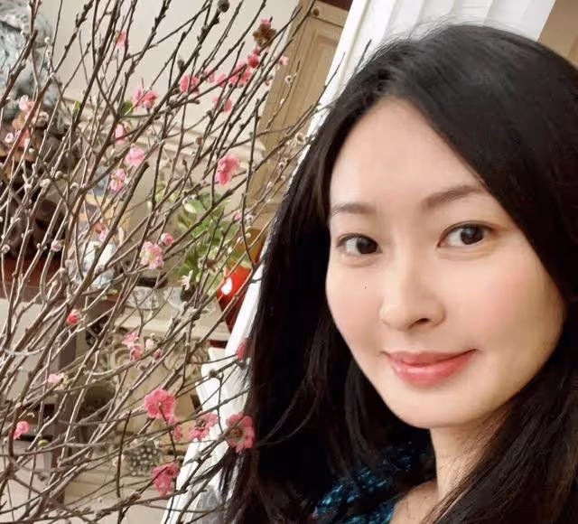 知名長腿港姐至今未結婚！坐百萬遊艇出海，遭封殺變「失蹤人口」
