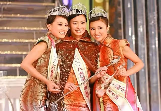 知名長腿港姐至今未結婚！坐百萬遊艇出海，遭封殺變「失蹤人口」