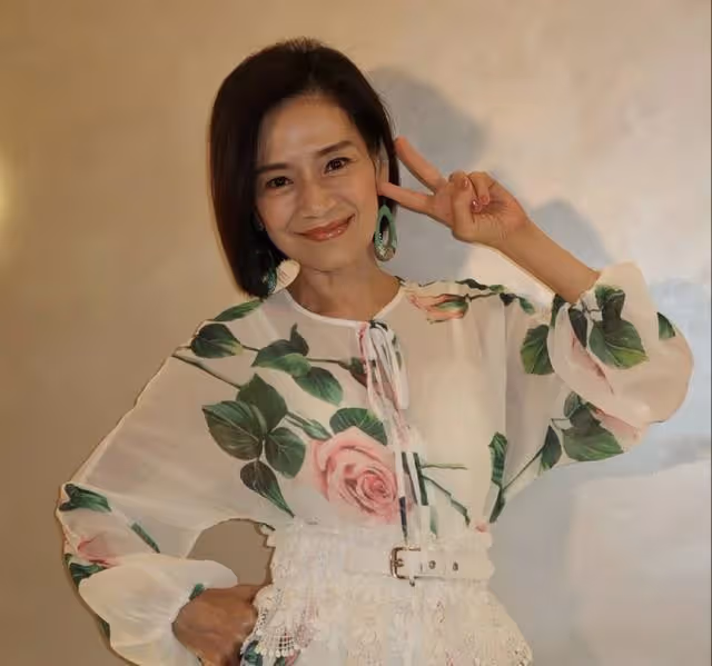 香港知名女星驚喜復出！狀態凍齡少女味十足，至今未婚仍是單身