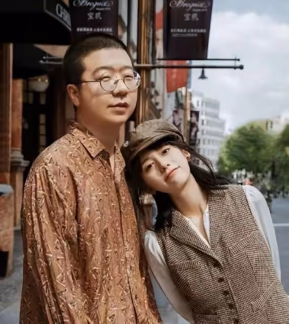 2天6個瓜，鄧超電影被撤檔，楊迪跟女友分手，李誕新女友曝光