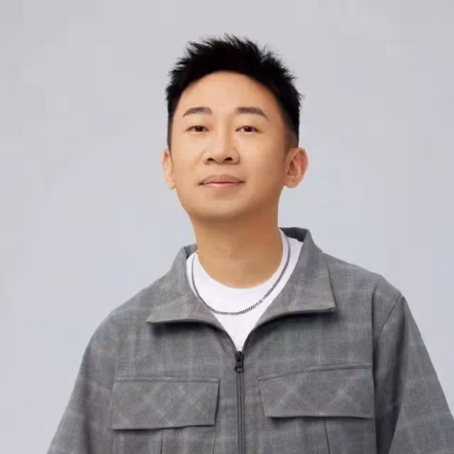 楊迪分手後4大爭議:阿雅早預言分手,相戀17年女友被猜測是同性