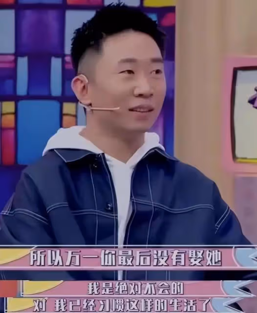 楊迪分手後4大爭議:阿雅早預言分手,相戀17年女友被猜測是同性