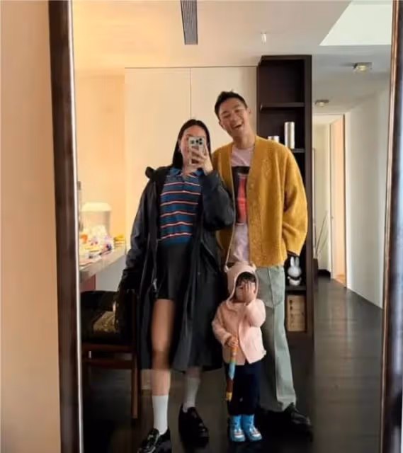 2天7個瓜:分手又復合,與美女泰國慶生,車禍後首露面,悲喜不同