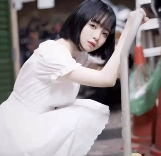 2天7個瓜:分手又復合,與美女泰國慶生,車禍後首露面,悲喜不同