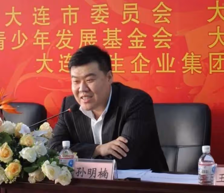 被稱「中國第一美女」,懷胎6月上春晚,拒絕30億豪門,嫁真愛